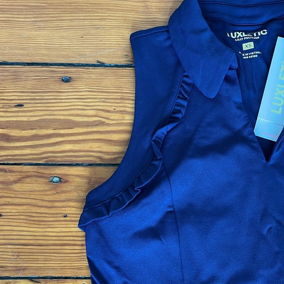 Lilly Pulitzer. NWT. Athletic sleeveless polo. Navy, size xl - Picture 2 of 6